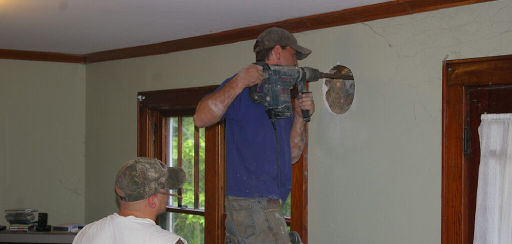 How to Cut Sheetrock Ceiling